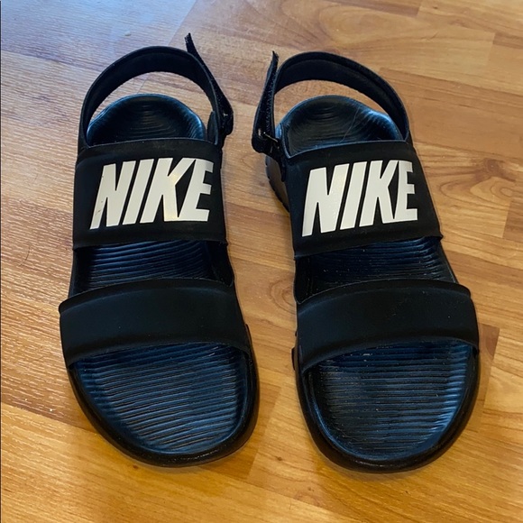 cheap nike sandals